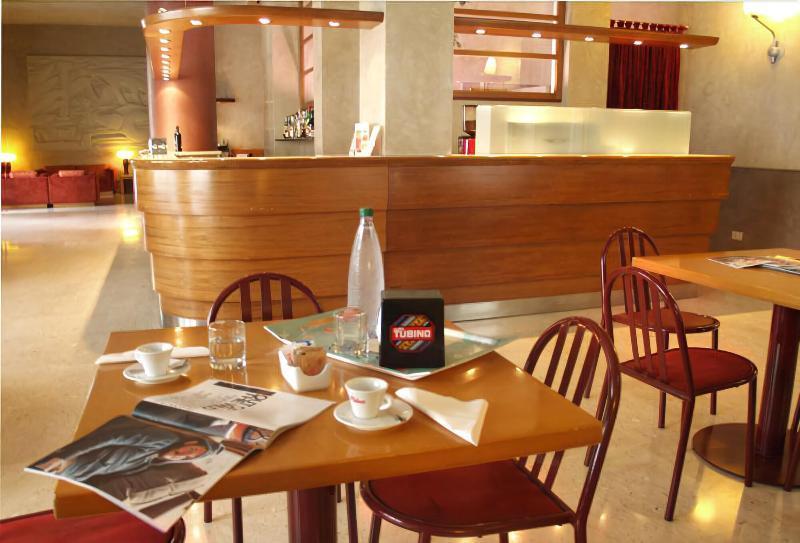 Hotel Nuova Гроссето Екстер'єр фото