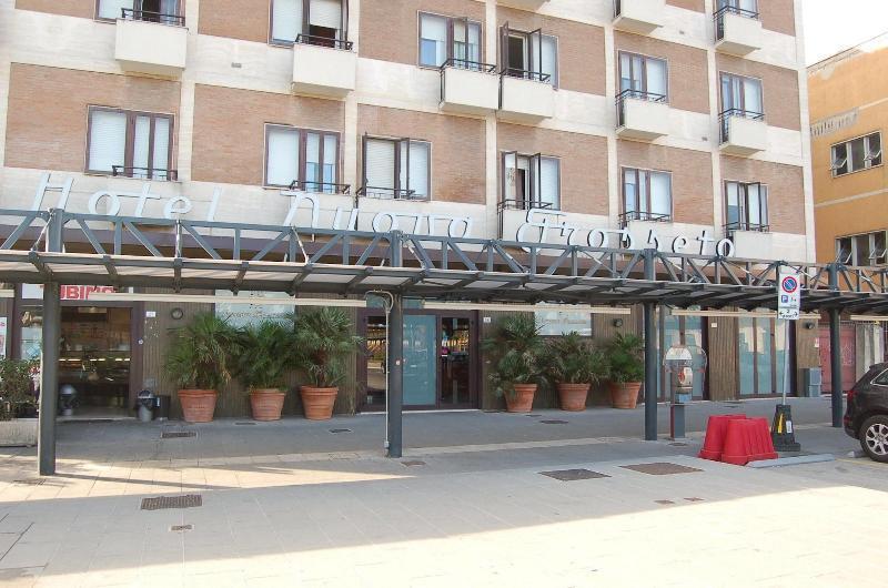 Hotel Nuova Гроссето Екстер'єр фото