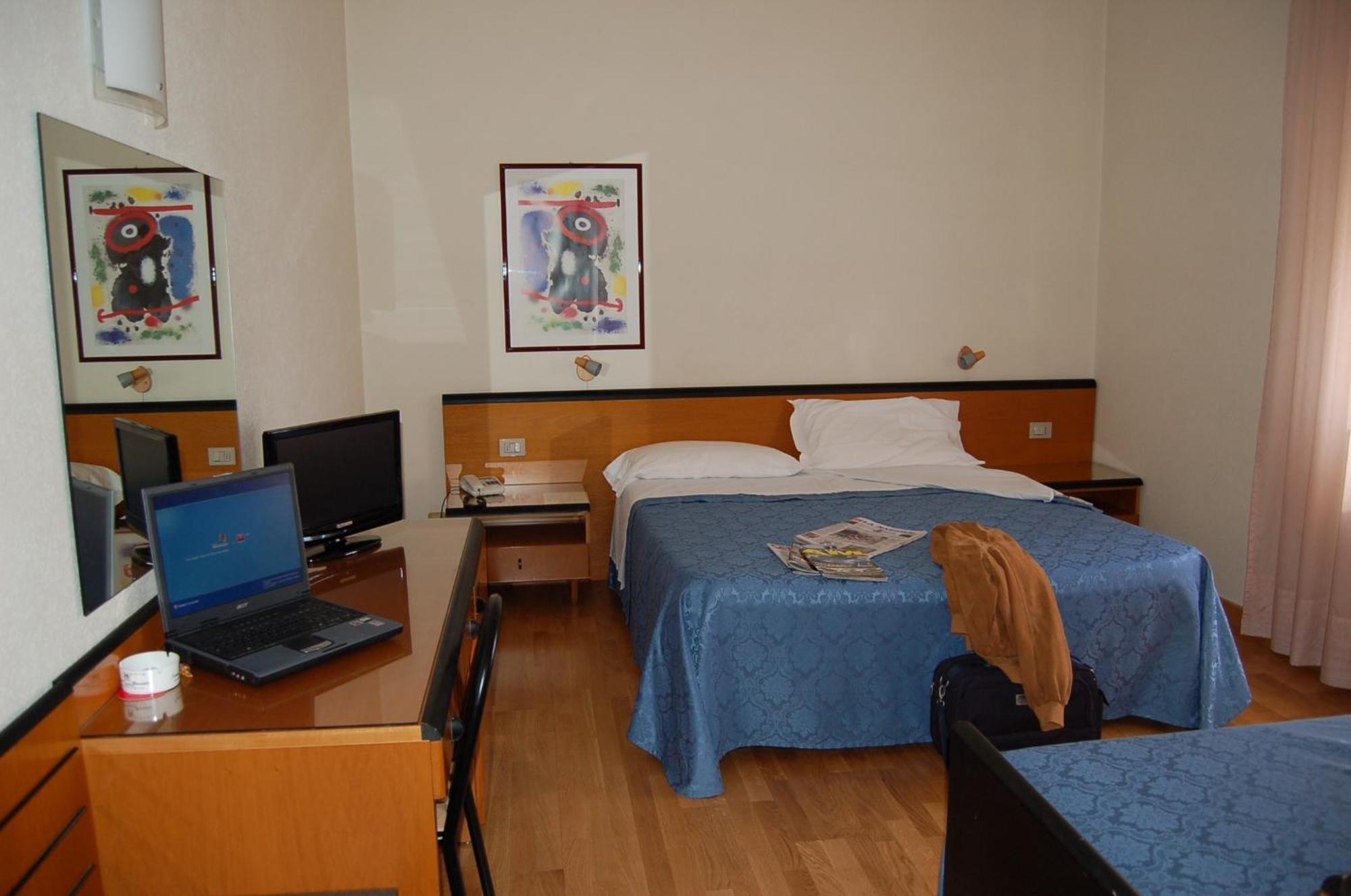 Hotel Nuova Гроссето Екстер'єр фото